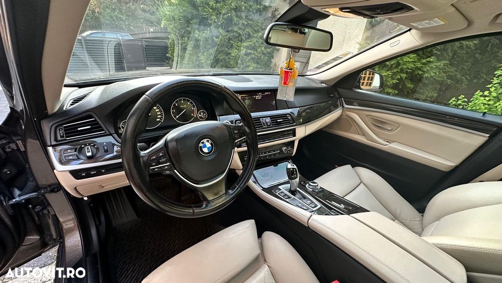 BMW Seria 5 525d xDrive Sport-Aut. - 13