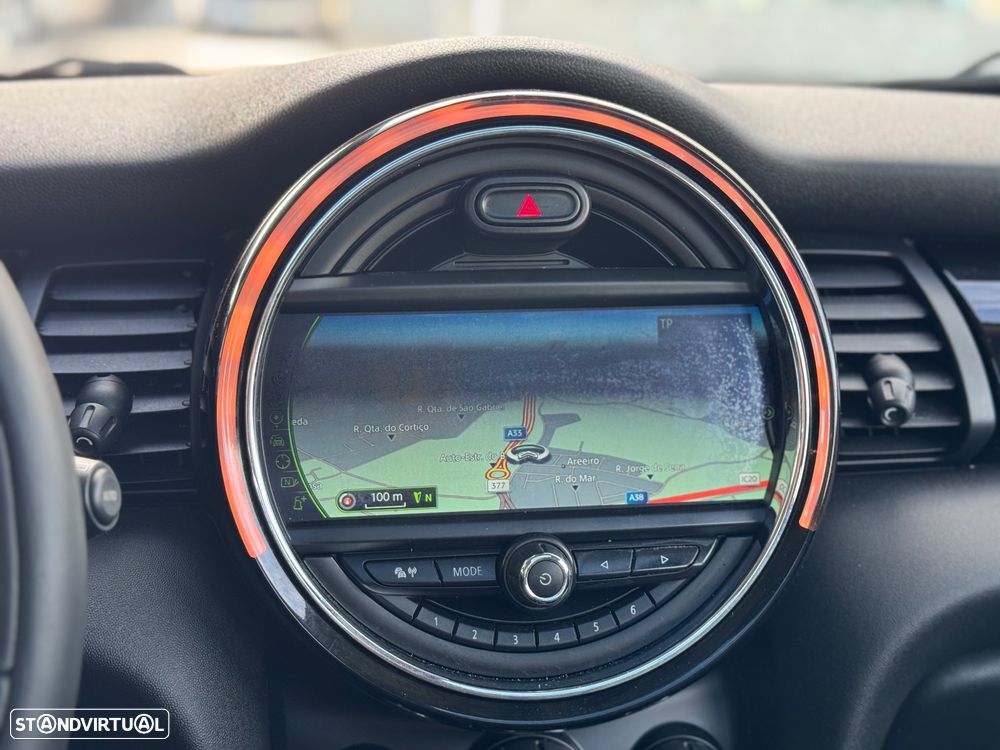 MINI 5 Portas Cooper D Aut. Seven Chili - 17