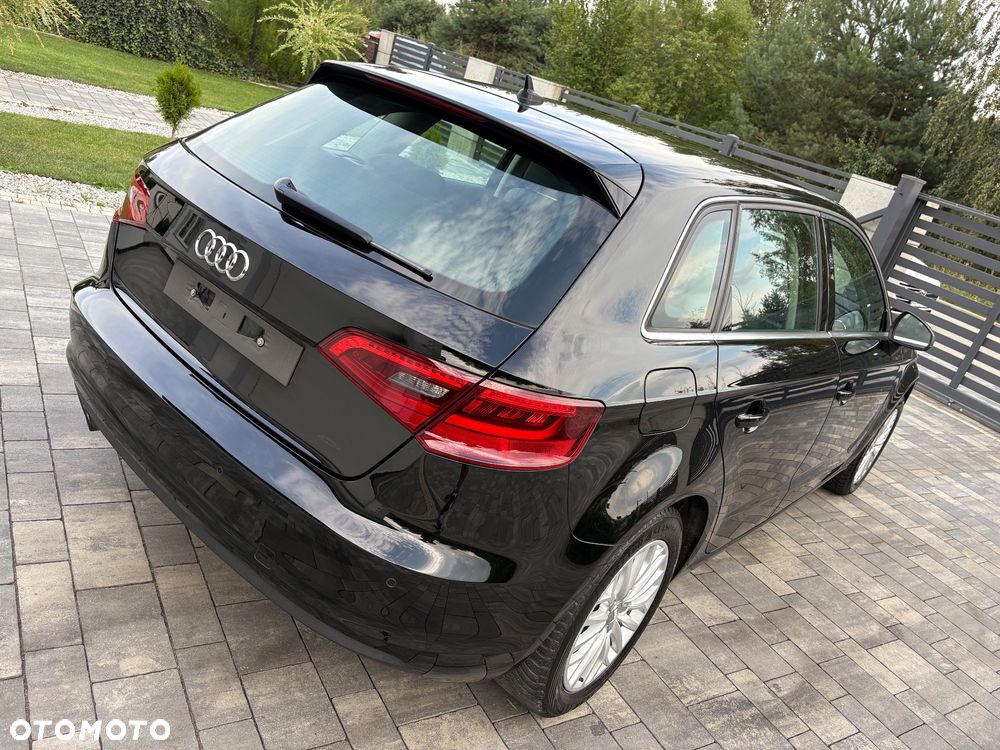 Audi A3 Sportback 1.4 TFSI Ambiente - 35