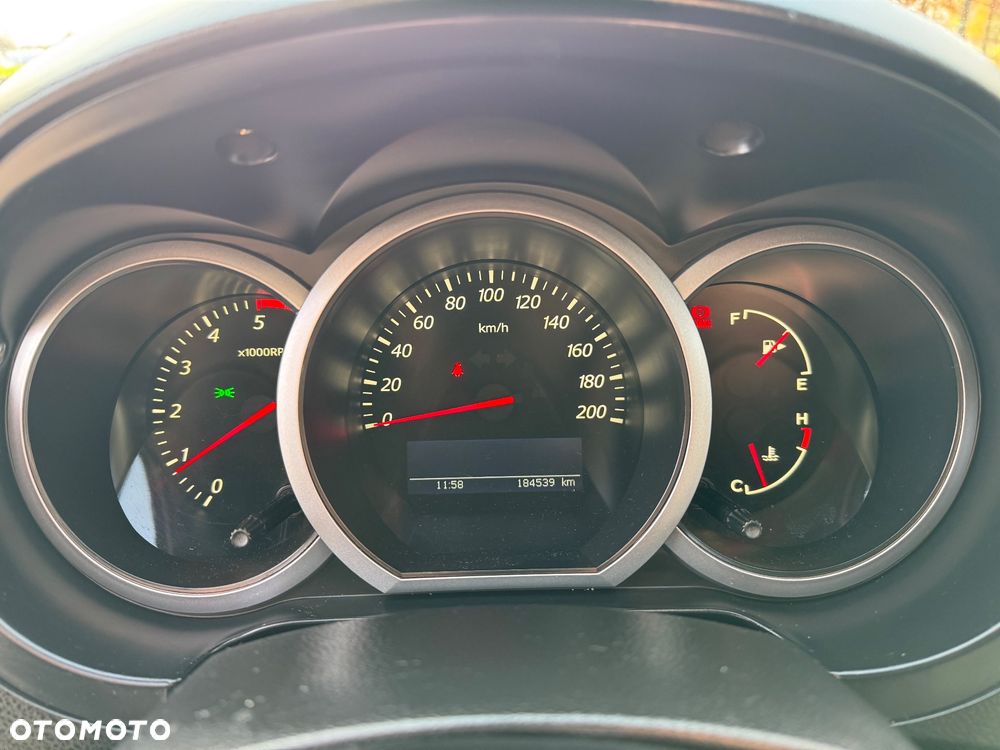 Suzuki Grand Vitara 1.9 DDiS Premium EU5 - 8