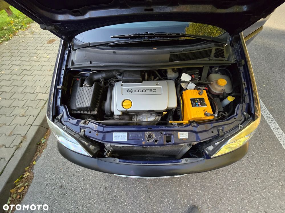 Opel Zafira - 20