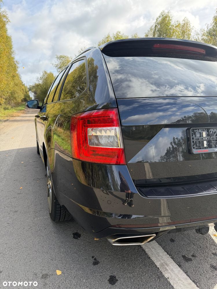 Skoda Octavia 2.0 TDI DSG RS - 11