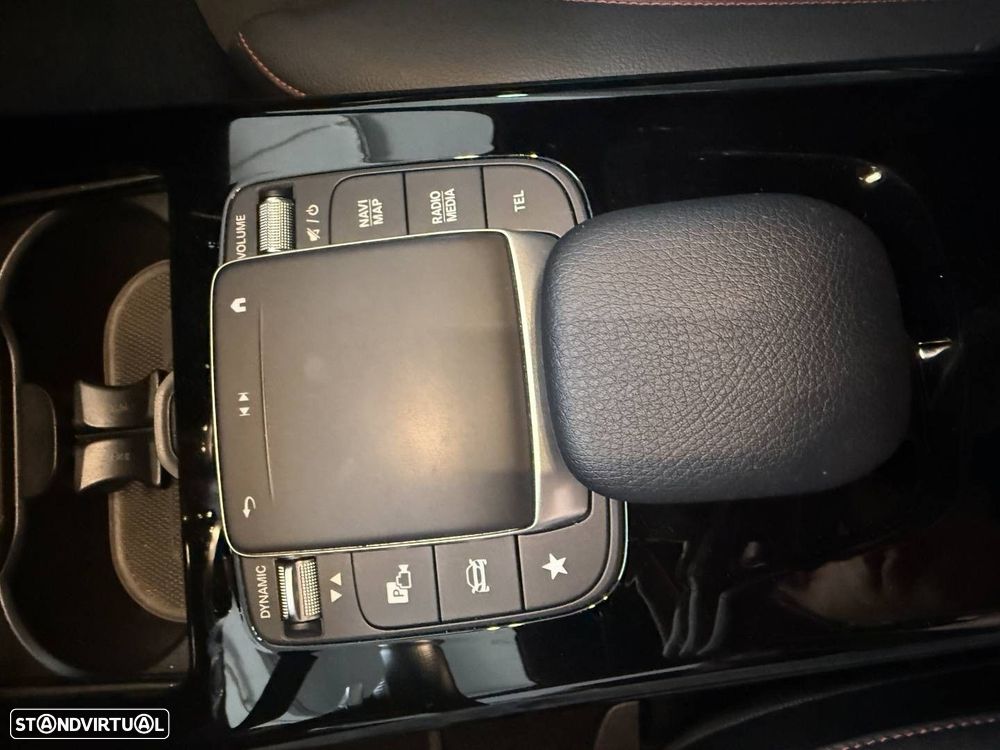 Mercedes-Benz A 250 e 8G-DCT AMG Line - 16