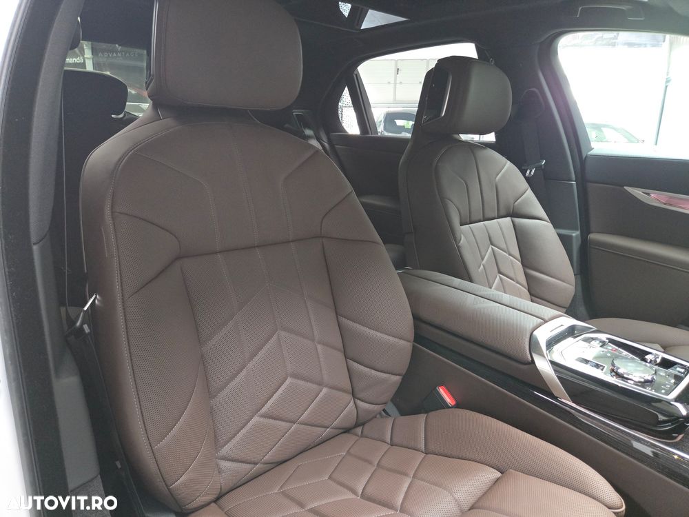 BMW Seria 7 - 10