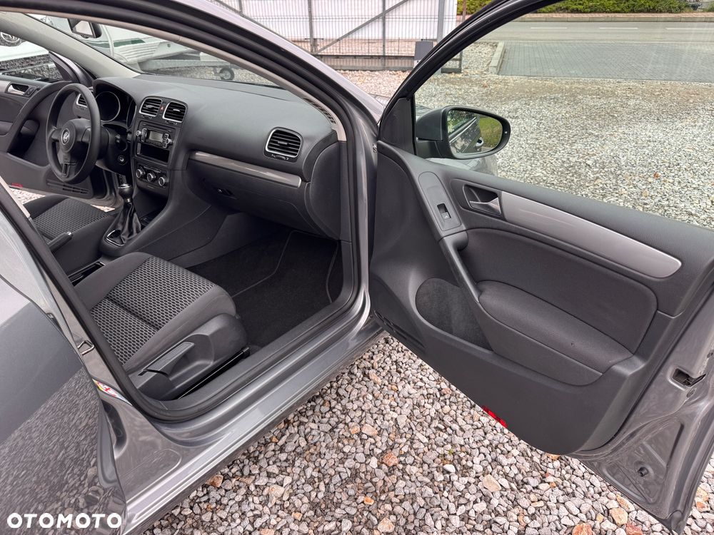 Volkswagen Golf - 18