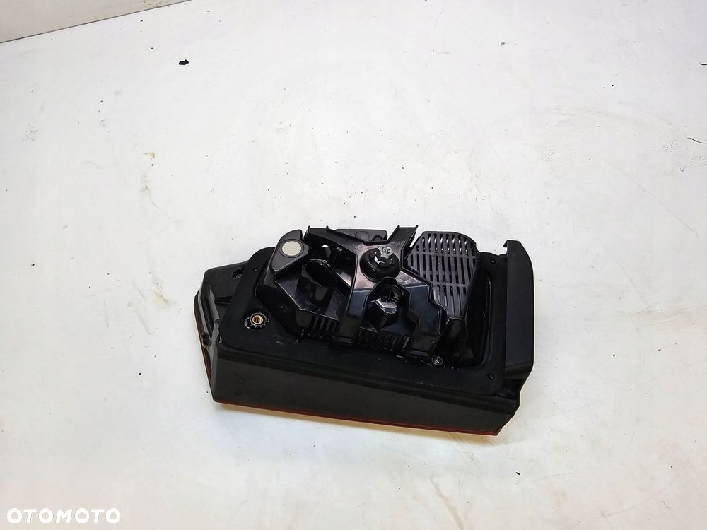 LAMPA LEWY TYŁ W KLAPĘ AUDI A6 C7 LIFT 4G9945093F MATRIX - 6