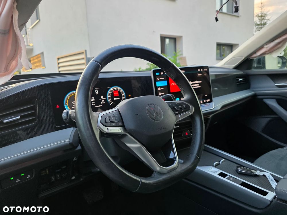 Volkswagen Passat 2.0 TDI SCR Business Plus DSG - 2