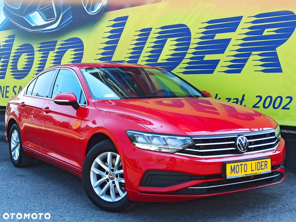 Volkswagen Passat - 1