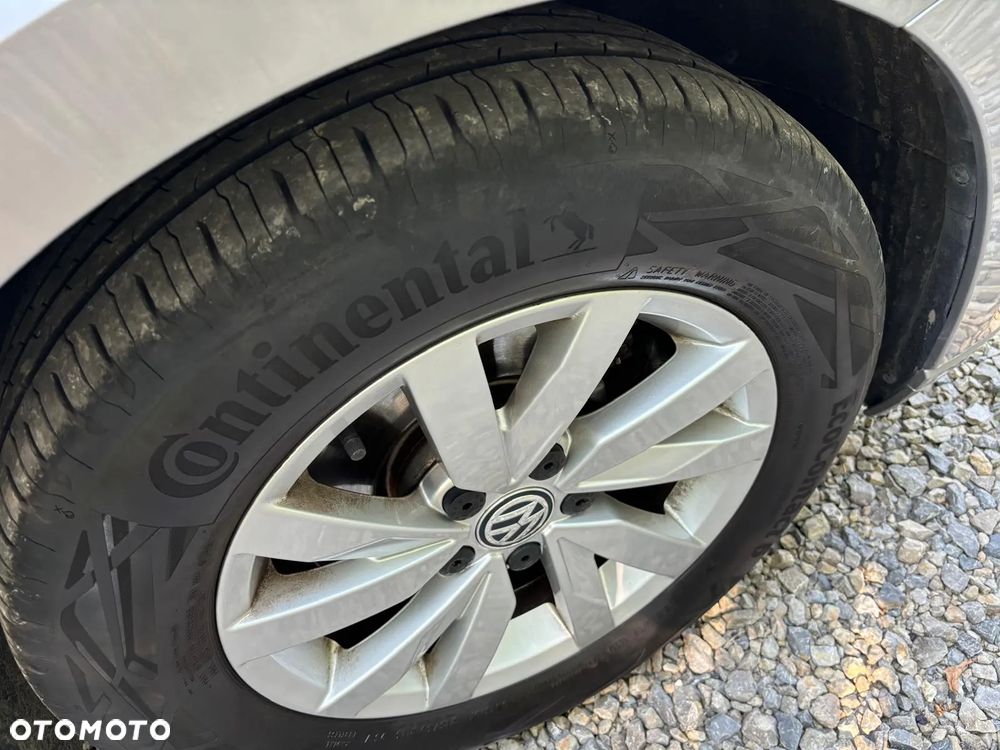 Volkswagen Passat 1.5 TSI EVO Business - 34