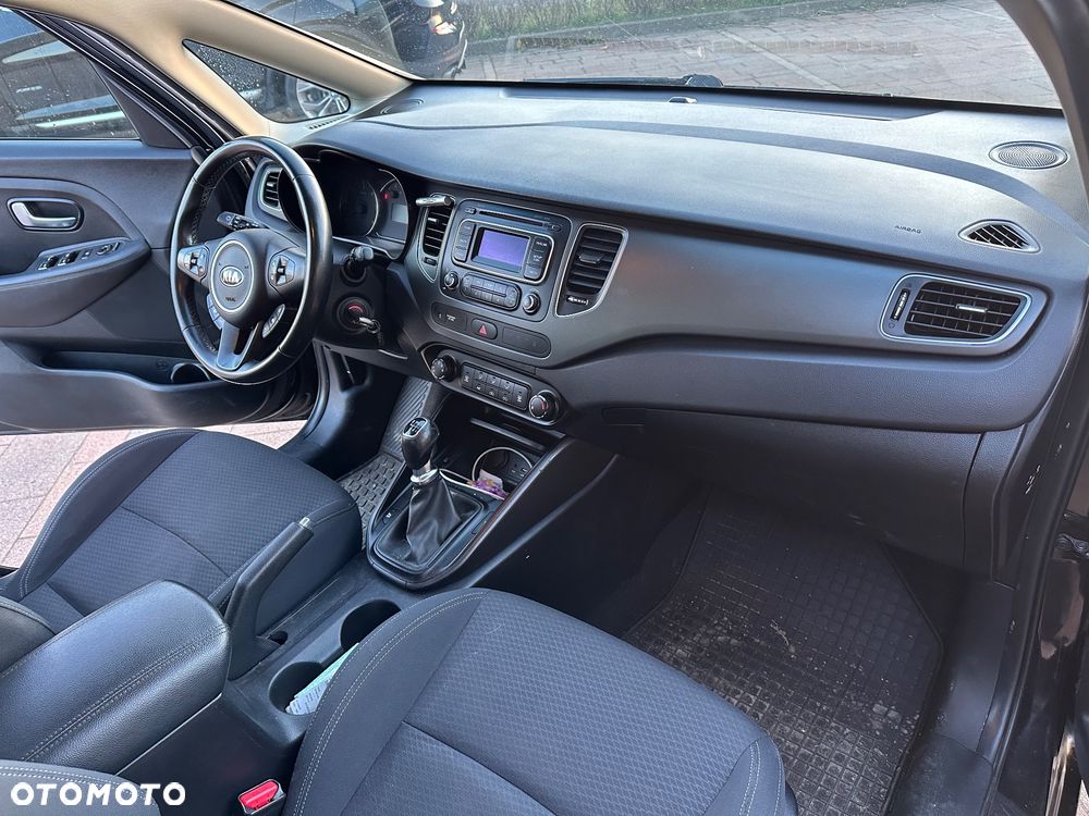 Kia Carens 1.7 CRDi Business Line 7os - 9