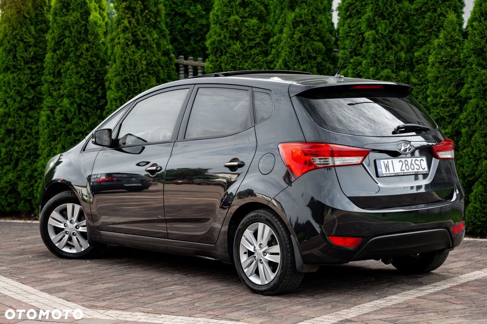 Hyundai ix20 1.4 Premium blue - 11