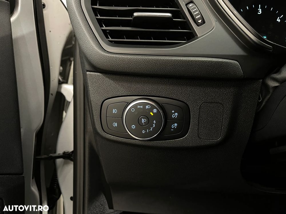 Ford Focus 1.5 EcoBlue Connected - 23