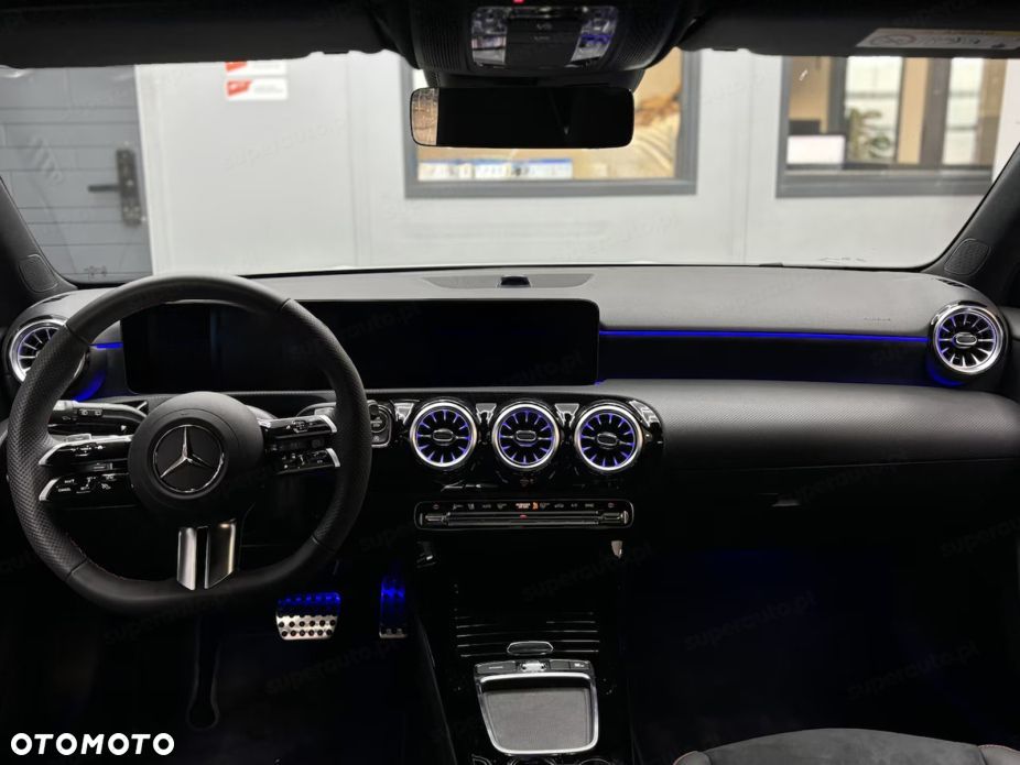 Mercedes-Benz Klasa A 220 4-Matic AMG Line 8G-DCT - 9