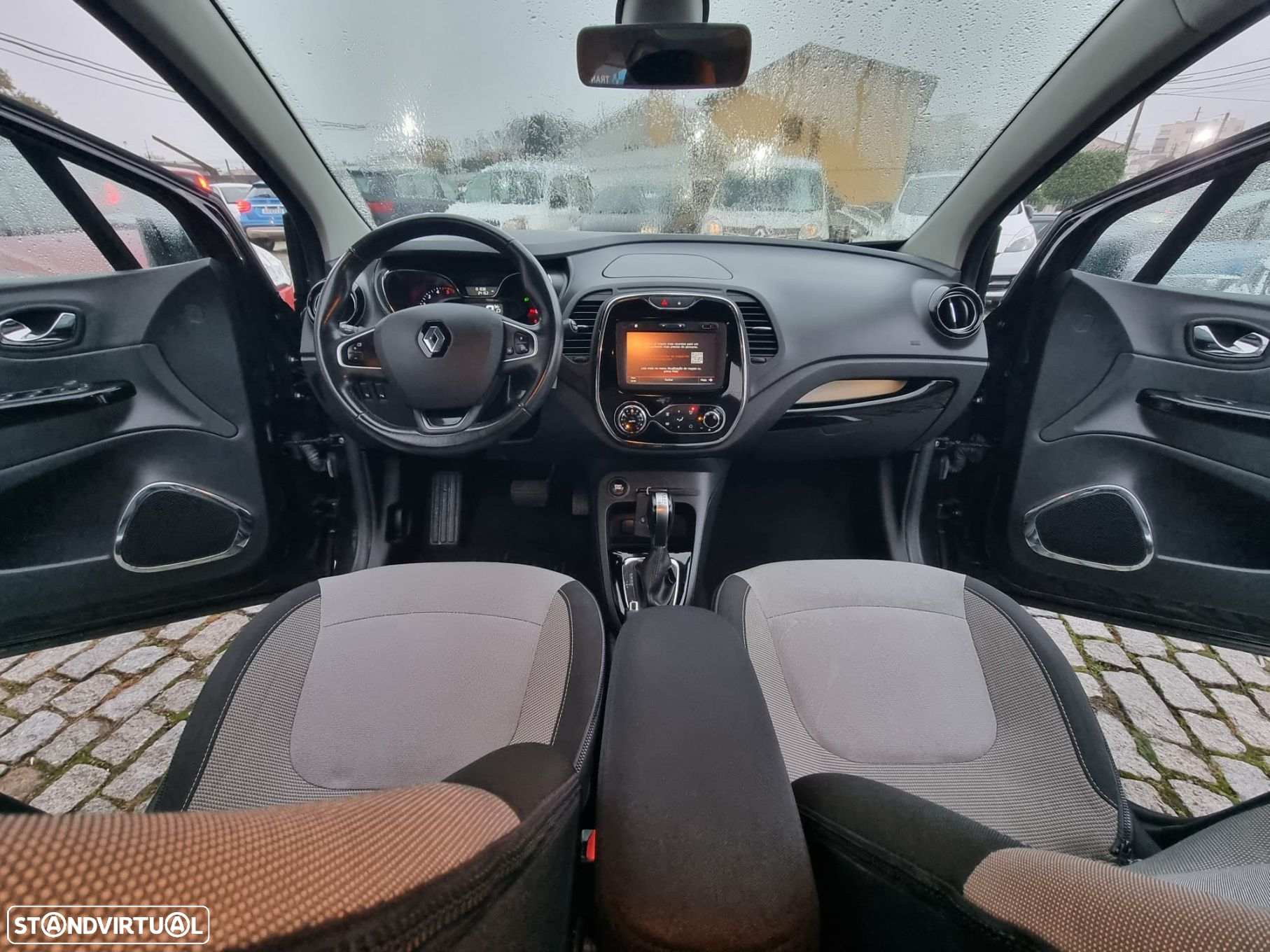Renault Captur 1.5 dCi Exclusive EDC - 9