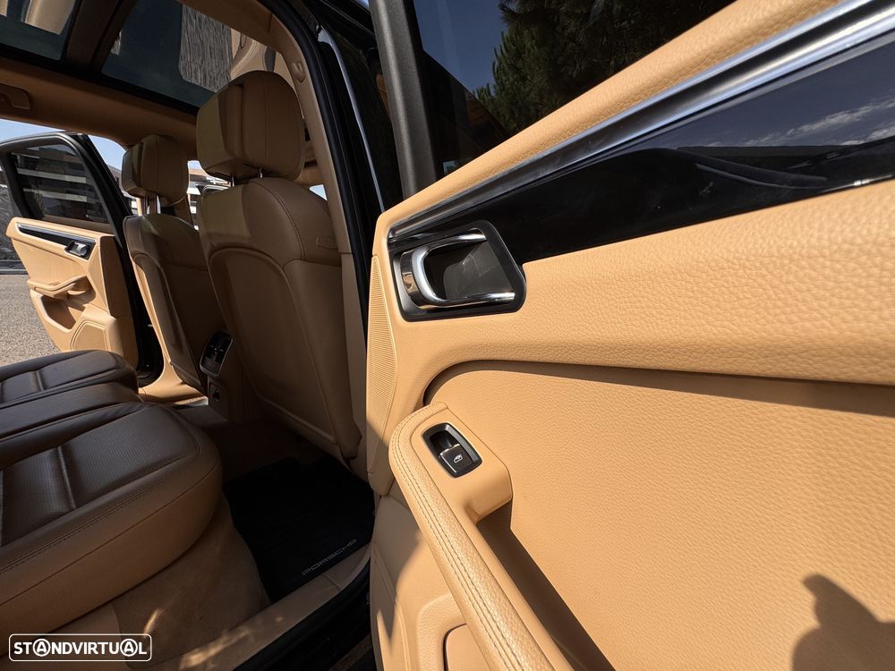 Porsche Macan S - 11