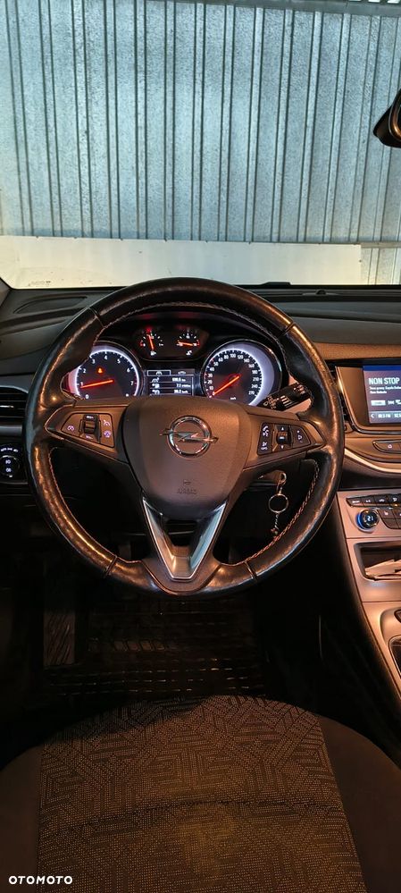 Opel Astra 1.4 Turbo Dynamic - 11