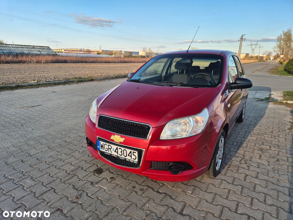 Chevrolet Aveo 1.2 16V Base - 10