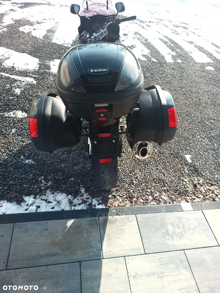 Suzuki GSX - 4
