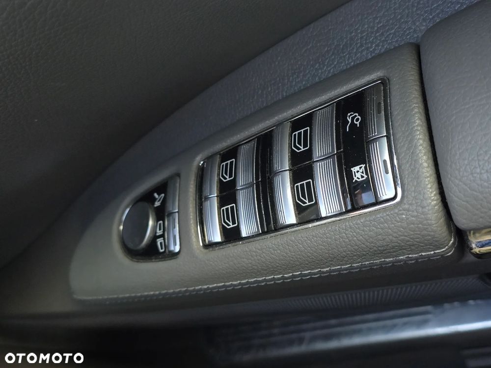 Mercedes-Benz Klasa S 320 CDI DPF 7G-TRONIC - 30