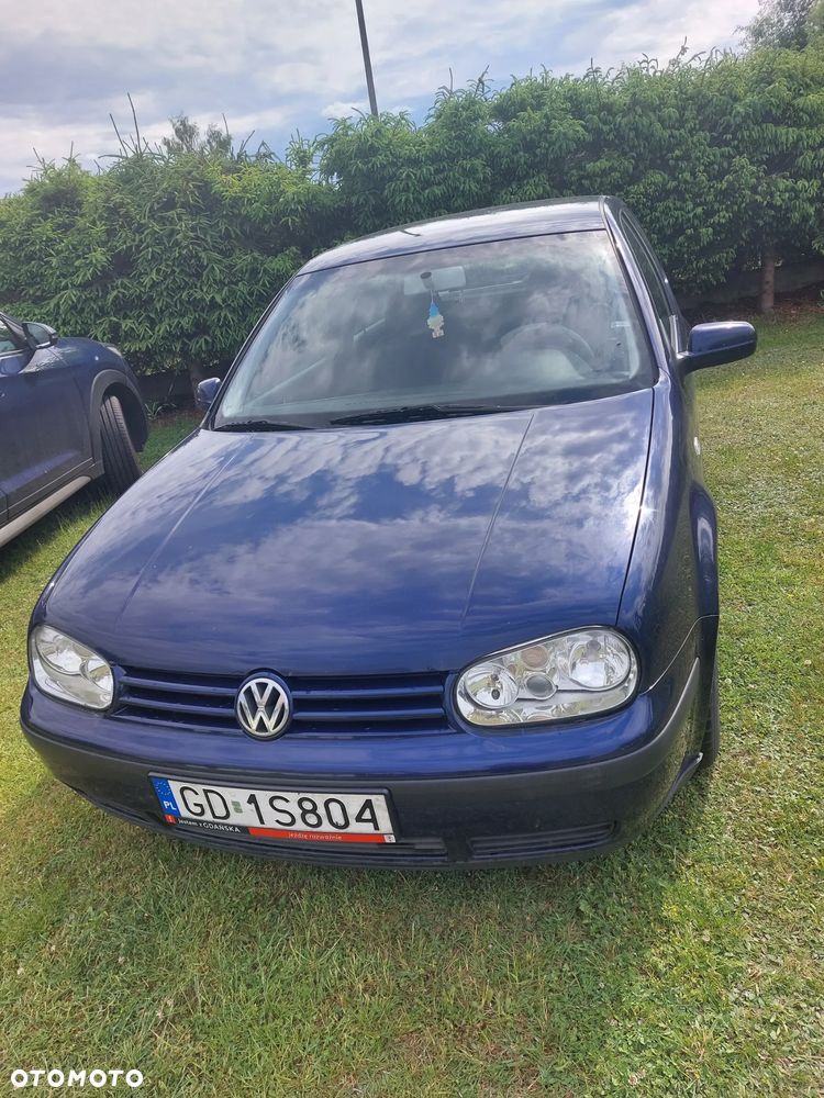 Volkswagen Golf 1.4 Basis - 1
