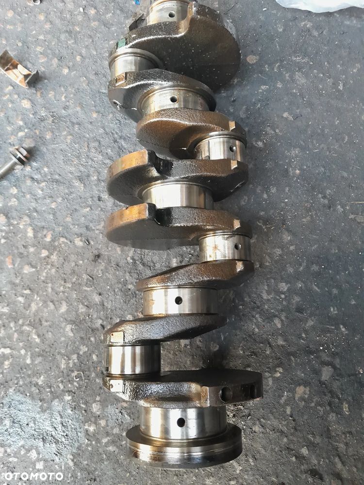 Wał korbowy Renault Master II Iveco 2.8 TD - 1