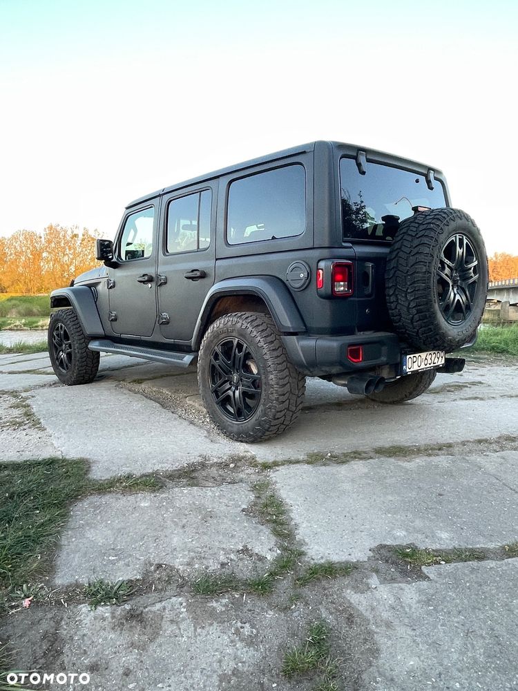 Jeep Wrangler - 23