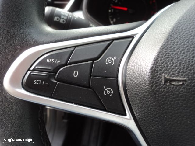 Renault Clio 1.0 TCe Evolution Bi-Fuel - 23