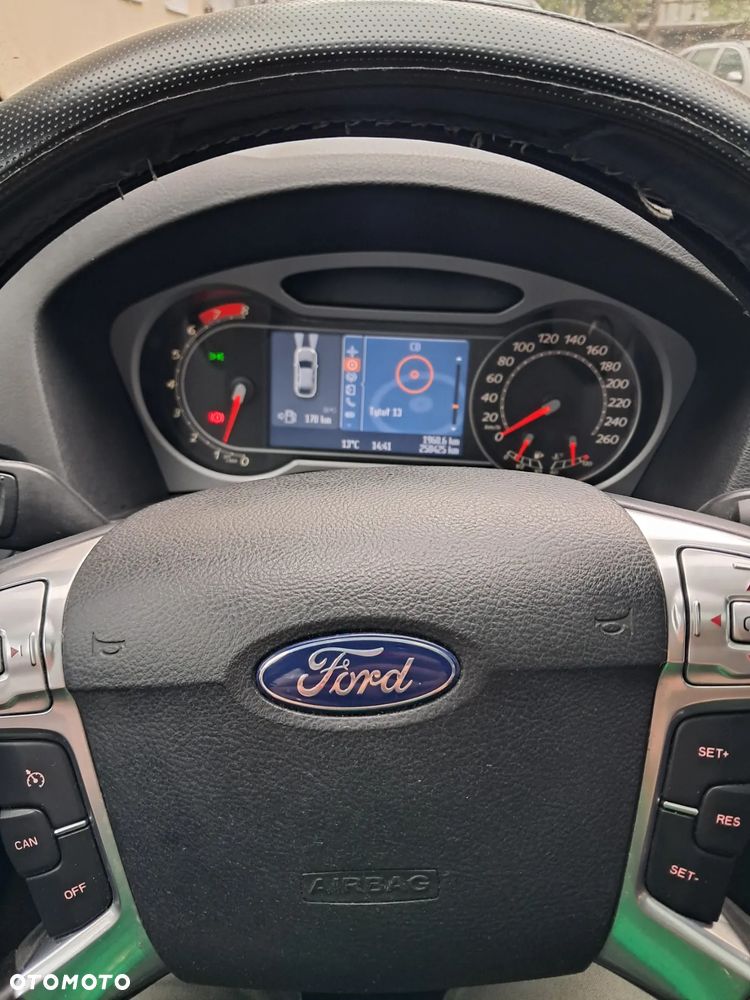 Ford Mondeo 2.0 Titanium - 12