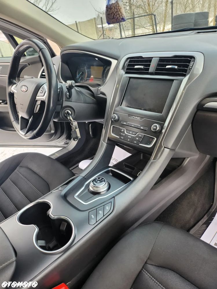 Ford Mondeo - 12