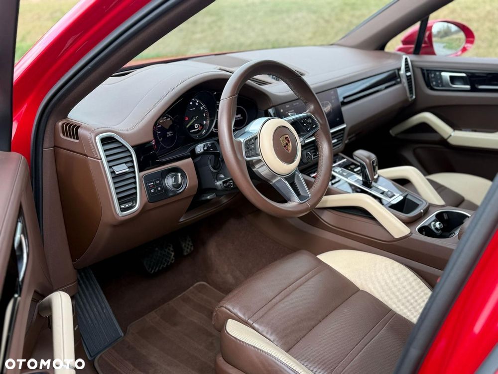 Porsche Cayenne - 10