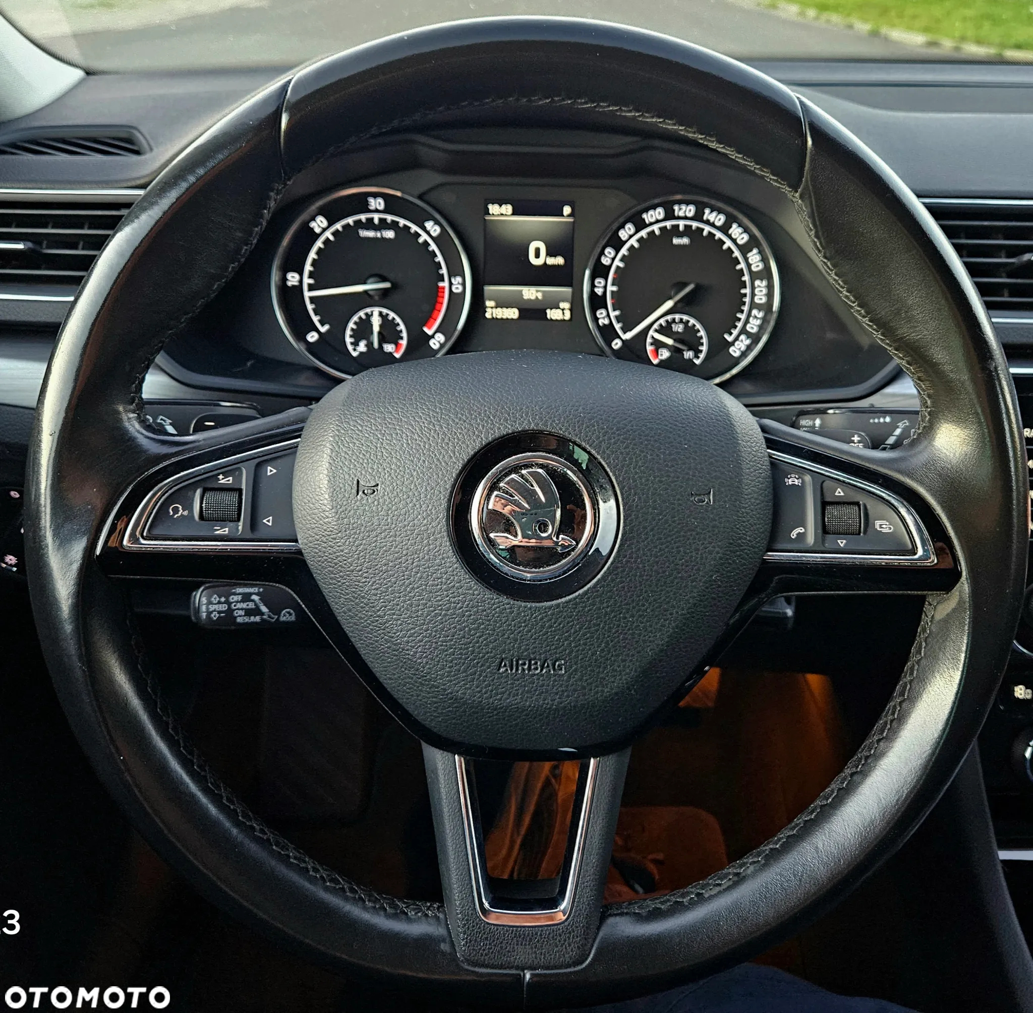 Skoda Superb Combi 2.0 TDI DSG Style - 19