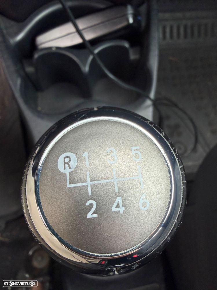 Toyota Yaris 1.4 D-4D Comfort+Navi - 15