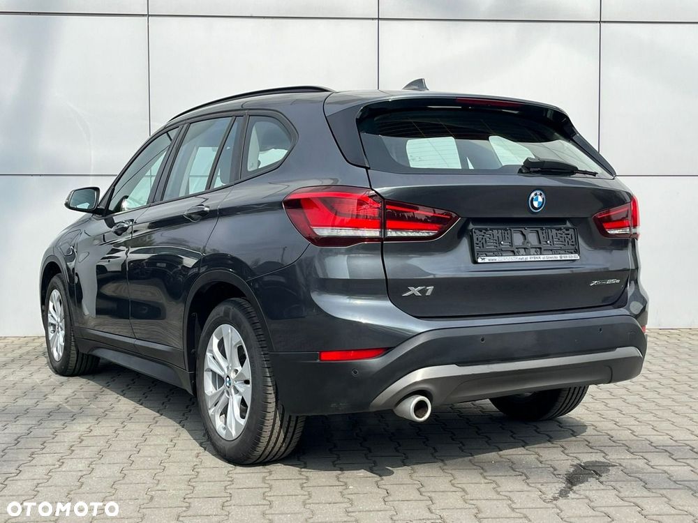 BMW X1 xDrive25e Advantage - 8