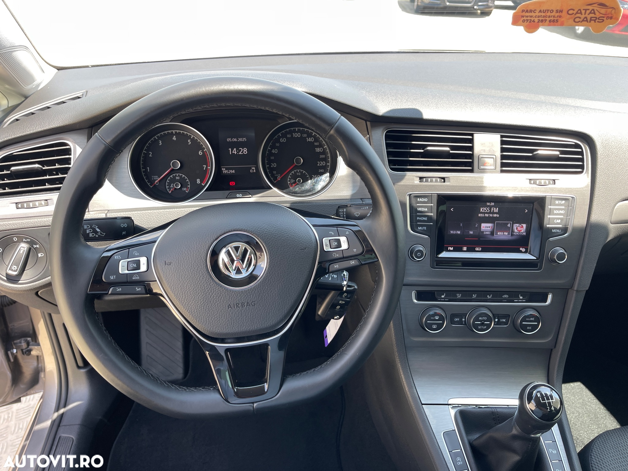 Volkswagen Golf 1.2 TSI BlueMotion Technology Comfortline - 36