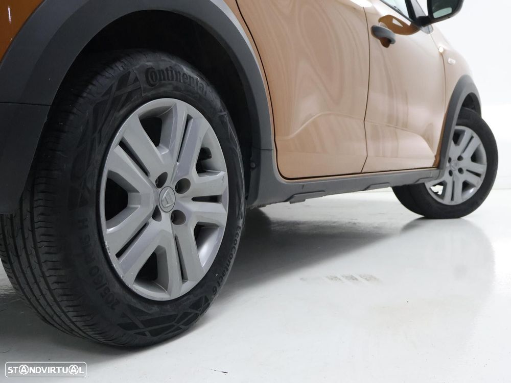 Dacia Sandero 1.0 ECO-G Essential Bi-Fuel - 10