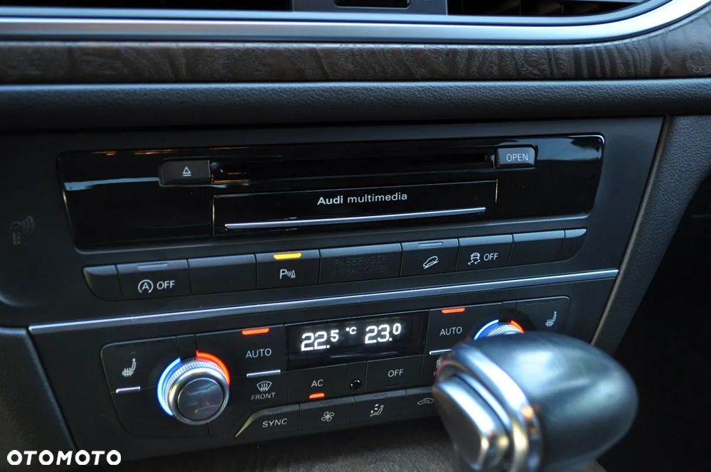 Audi A6 Allroad - 32