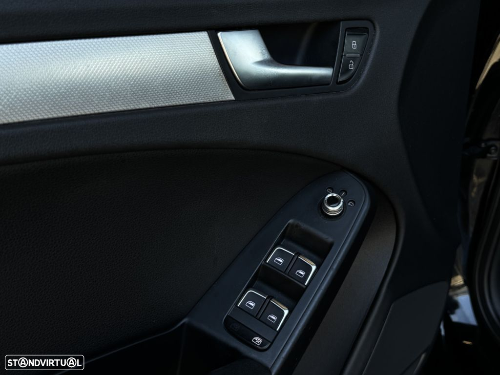Audi A4 Avant 2.0 TDI Business Line S-line - 33