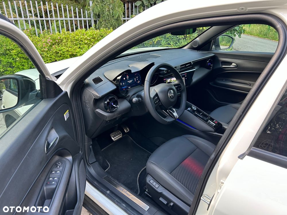 Alfa Romeo Junior 1.2 mHEV Sport Speciale eDCT - 11