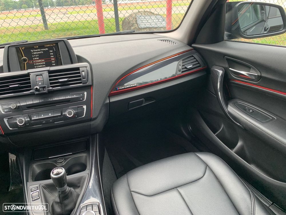 BMW 116 d Pack M - 17