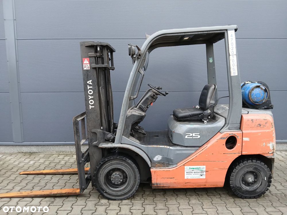Toyota 02-8FGF25 - 9
