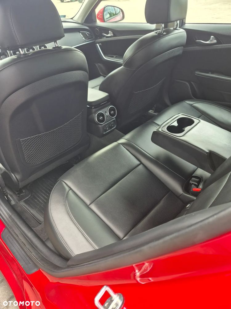 Kia Stinger 2.0 T-GDI L - 9