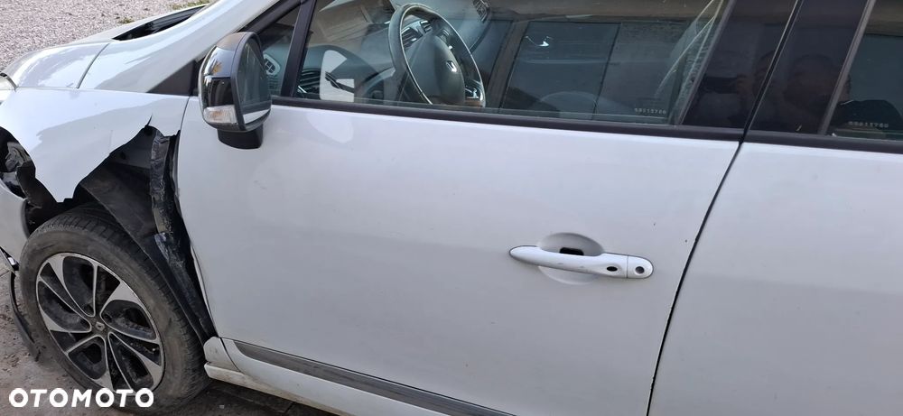 Renault Scenic Energy dCi 110 S&S Bose Edition - 8