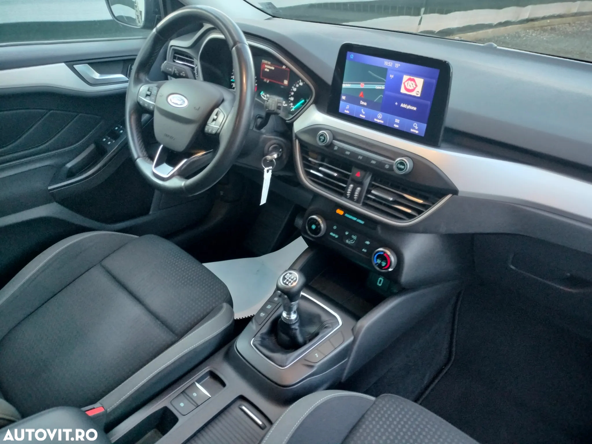 Ford Focus Turnier 1.5 EcoBlue Start-Stopp-System ACTIVE - 4