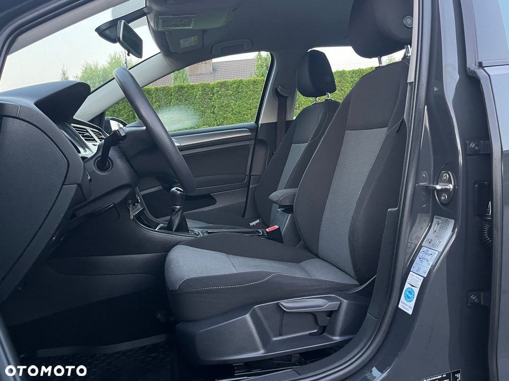 Volkswagen Golf 1.6 TDI BlueMotion Technology Lounge - 38