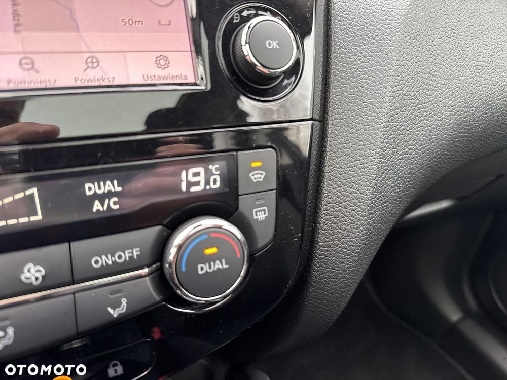 Nissan Qashqai 1.3 DIG-T N-CONNECTA - 17