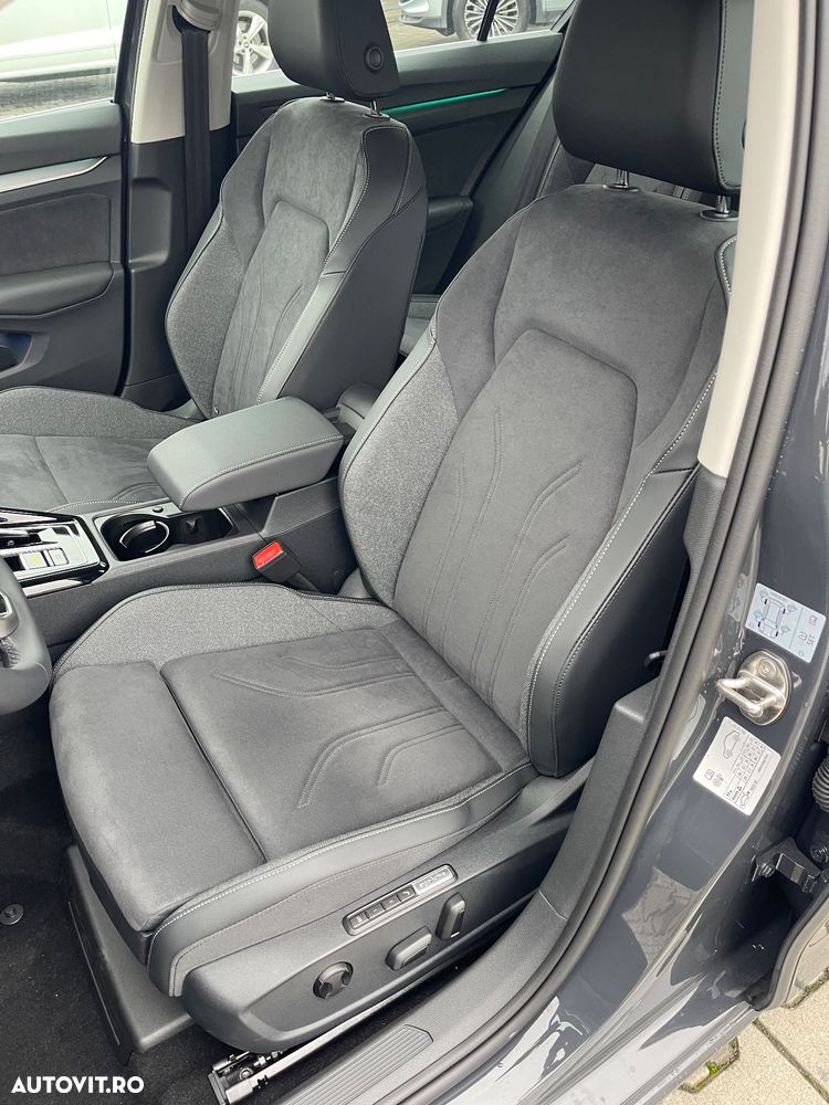 Volkswagen Golf 1.5 eTSI DSG MHEV Style - 12