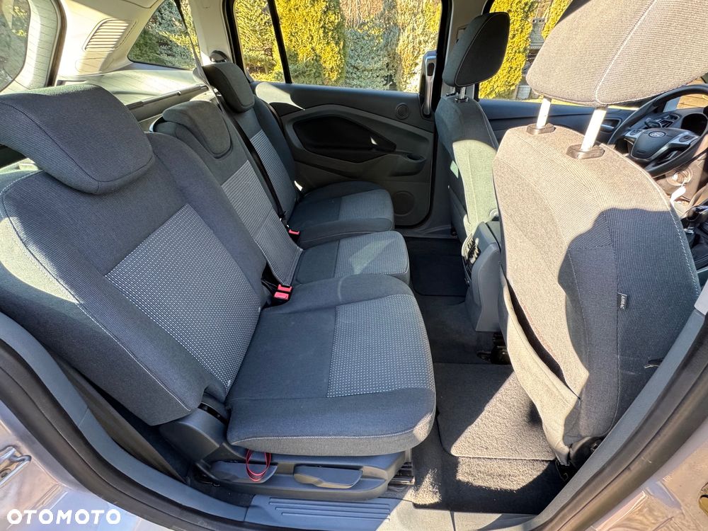 Ford Grand C-MAX - 16