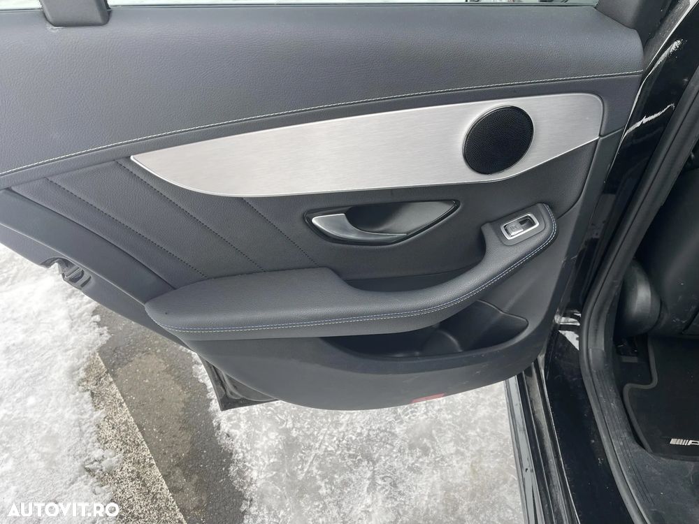 Mercedes-Benz C 300 e 9G-TRONIC AMG Line - 25