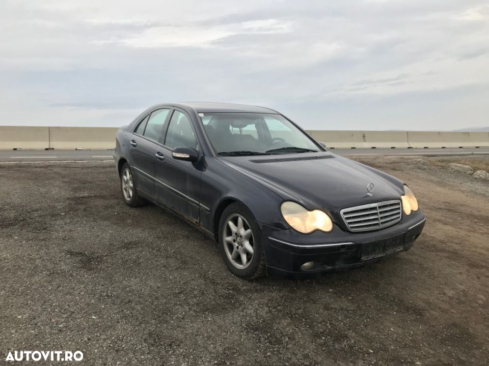 Dezmembrez piese Mercedes C-classe Class 2003 - 2