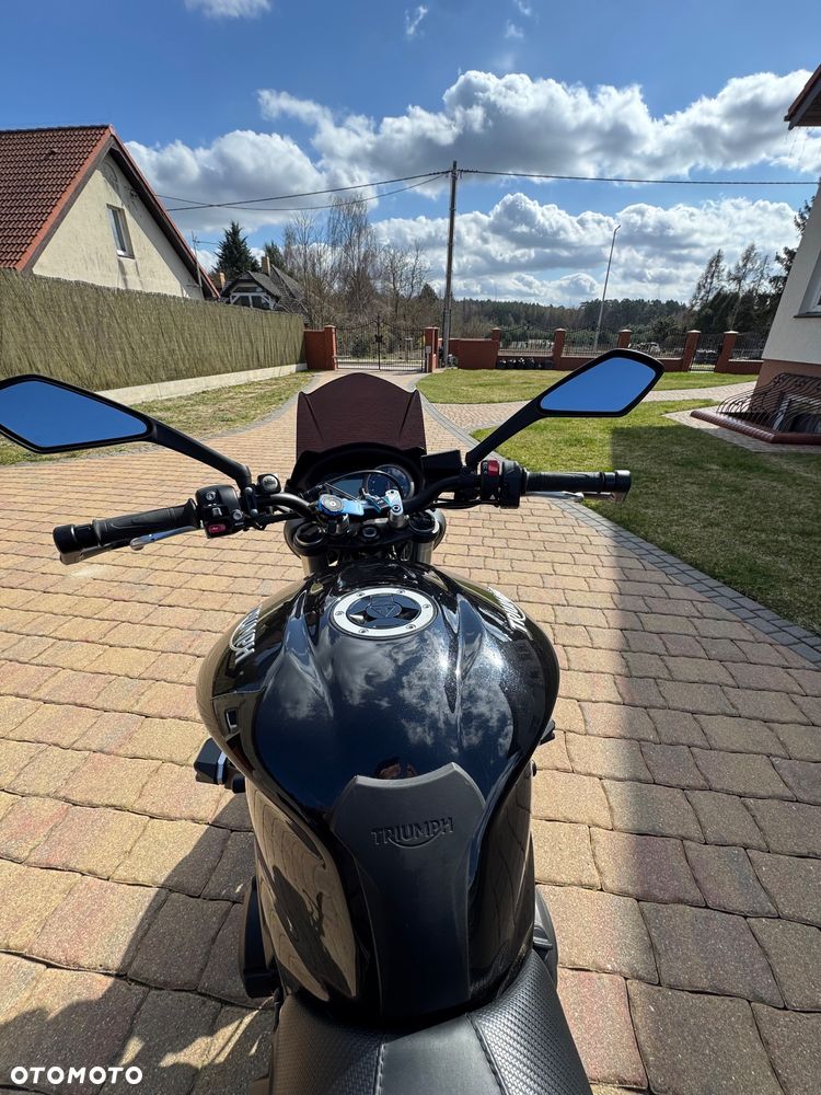 Triumph Street Triple - 11